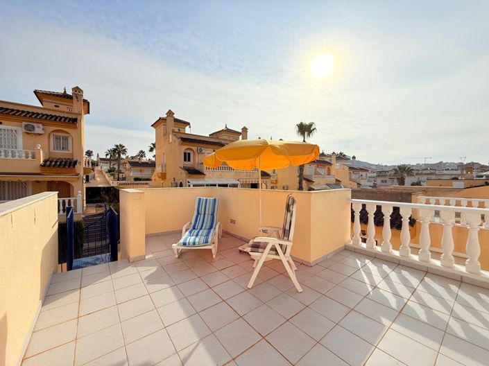 Image No.32-4 Bed Property for sale