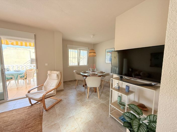 Image No.4-4 Bed Property for sale