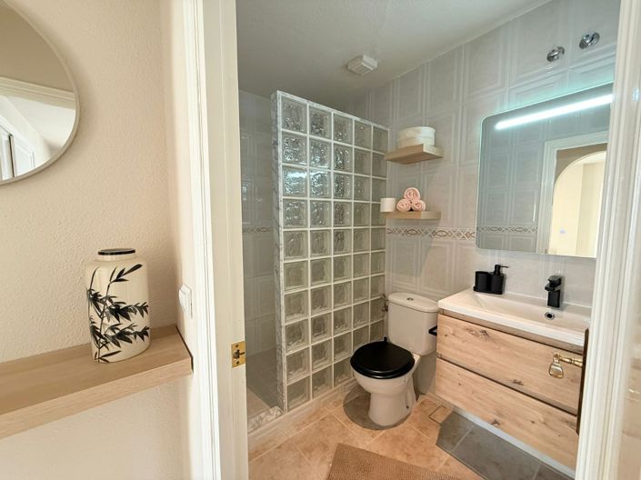 Image No.9-4 Bed Property for sale