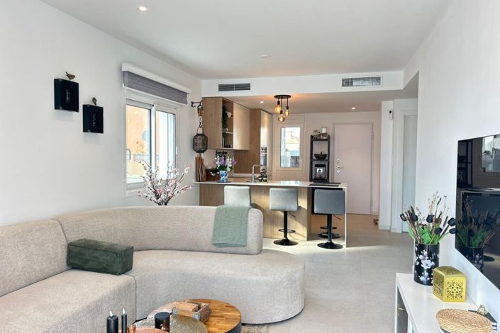 Image No.14-2 Bed Property for sale