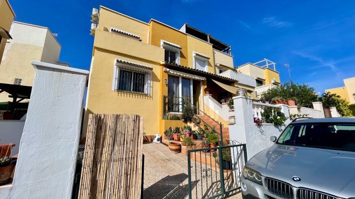 Los Altos, Townhouse