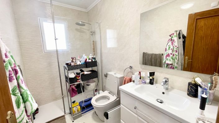 Image No.11-3 Bed Townhouse for sale