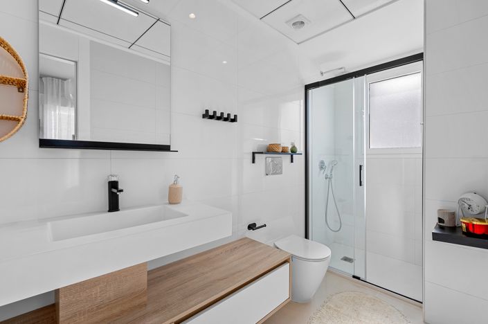 Image No.28-3 Bed Property for sale