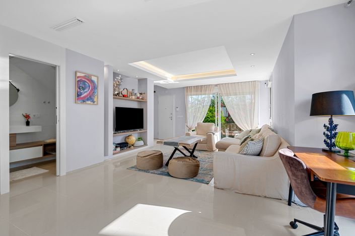 Image No.5-3 Bed Property for sale