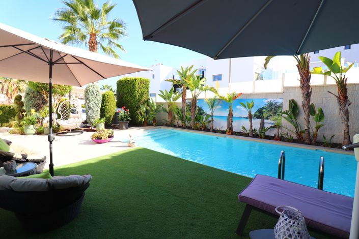 Image No.2-3 Bed Villa for sale