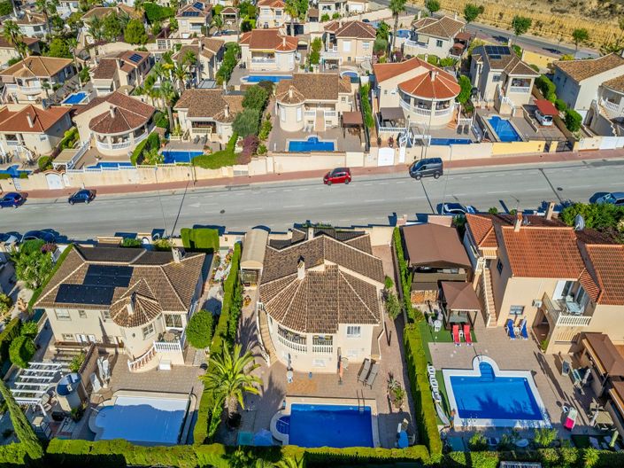 Image No.4-4 Bed Villa for sale