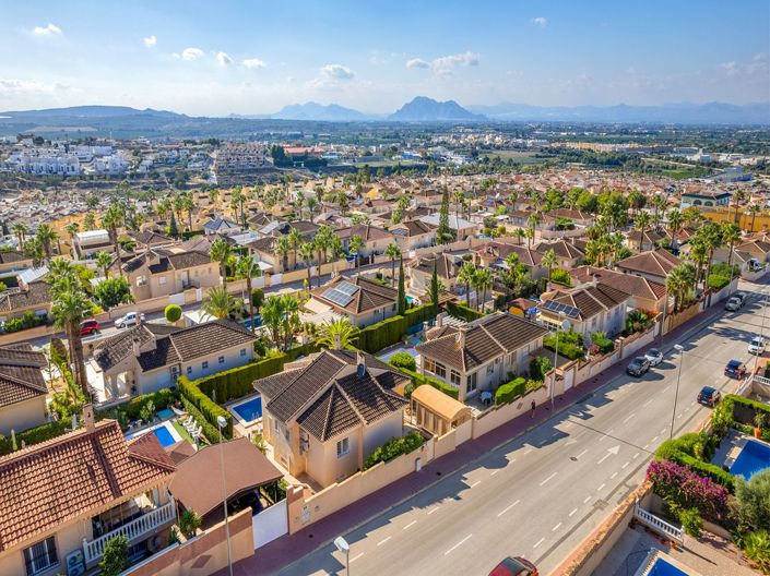 Image No.45-4 Bed Villa for sale