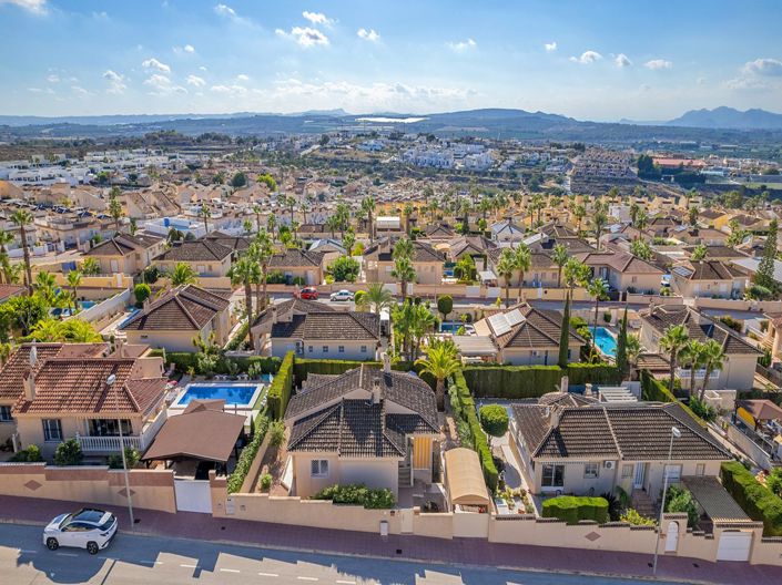 Image No.8-4 Bed Villa for sale