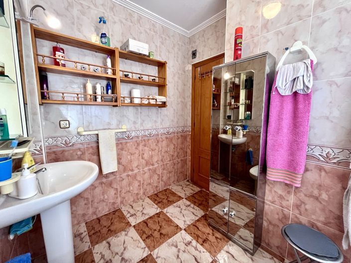 Image No.11-3 Bed Townhouse for sale