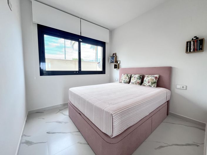 Image No.12-2 Bed Apartment for sale