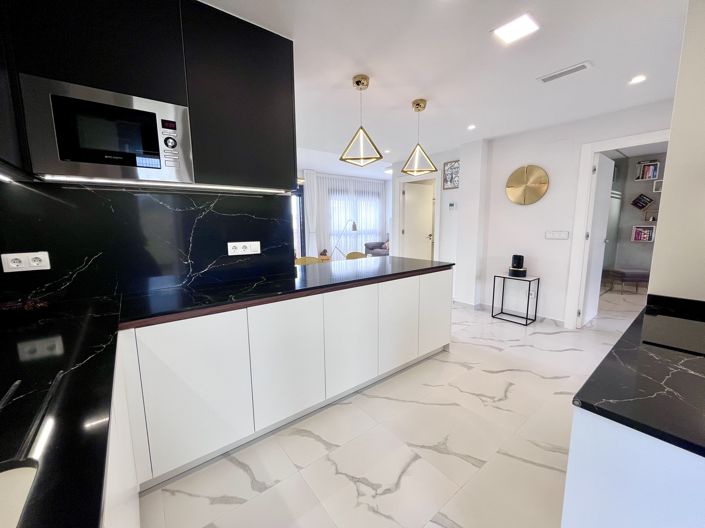 Image No.4-2 Bed Apartment for sale