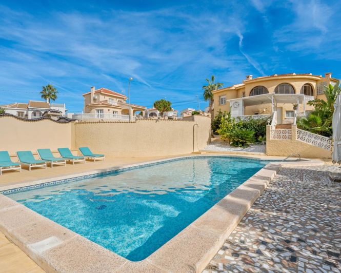 Image No.2-5 Bed Villa for sale