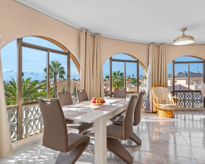 Image No.3-5 Bed Villa for sale