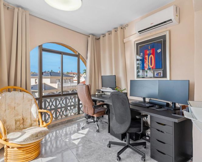 Image No.4-5 Bed Villa for sale