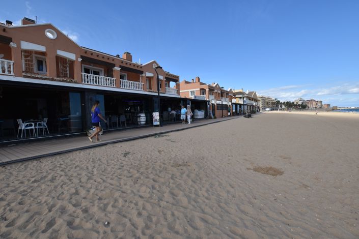 Image No.21-3 Bed Townhouse for sale