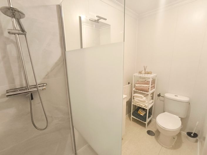 Image No.17-2 Bed Apartment for sale