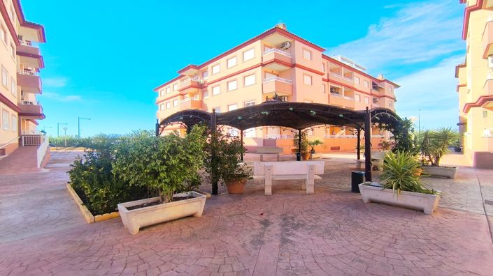 Image No.22-2 Bed Apartment for sale