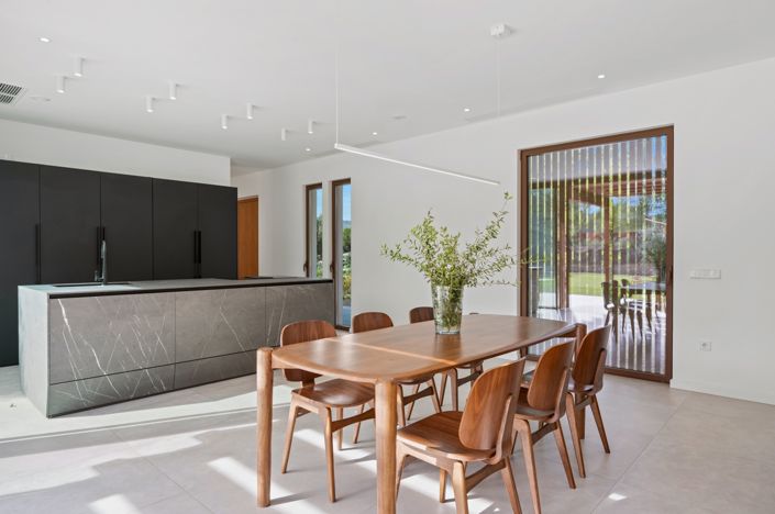 Image No.10-4 Bed Villa for sale