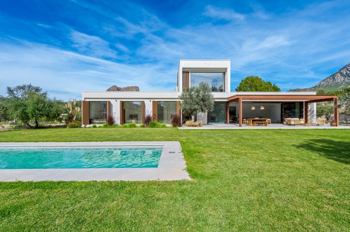 Image No.2-4 Bed Villa for sale