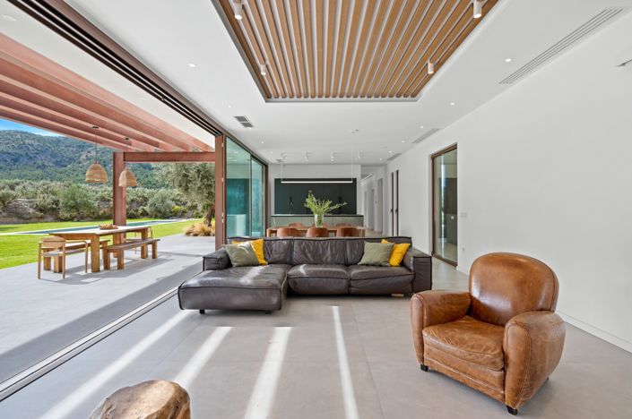 Image No.9-4 Bed Villa for sale