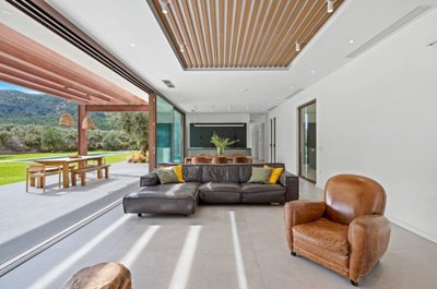 o1j9500e9kalmaub12up1r3t184v4b