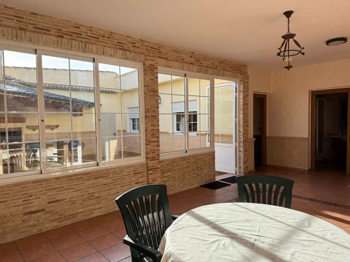 Image No.16-1 Bed Townhouse for sale