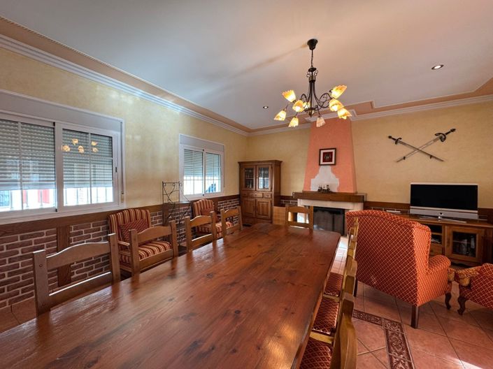 Image No.5-1 Bed Townhouse for sale