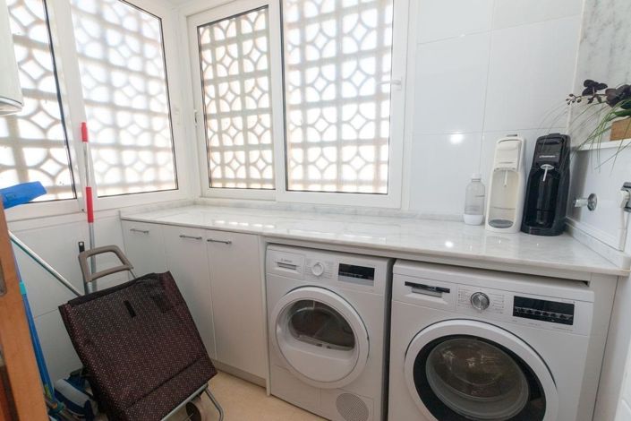 Image No.8-3 Bed Apartment for sale