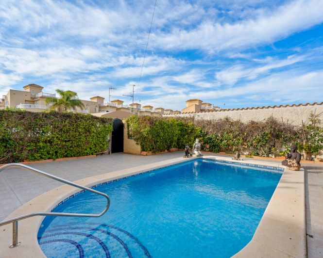 Image No.2-2 Bed Villa for sale