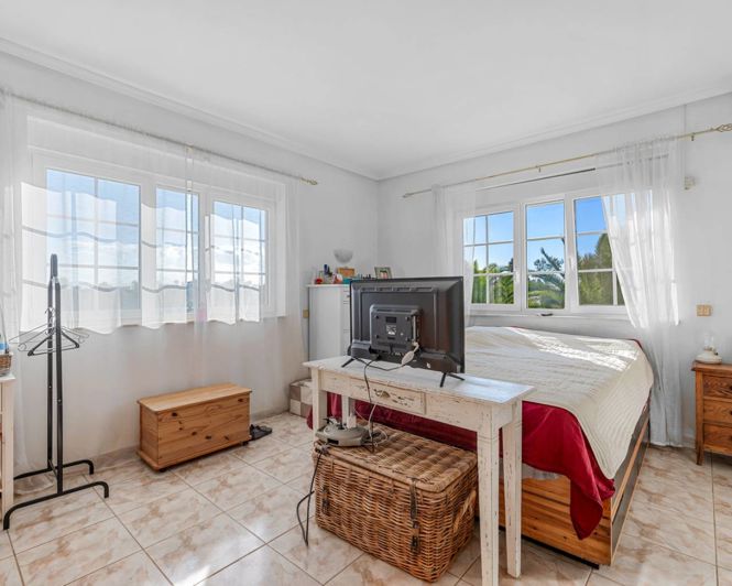 Image No.10-10 Bed Country Property for sale