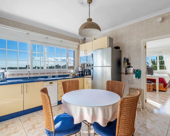 Image No.6-10 Bed Country Property for sale