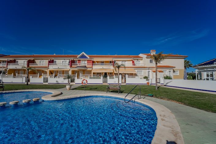 Image No.49-3 Bed Townhouse for sale