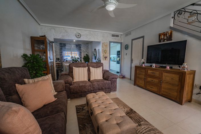 Image No.6-3 Bed Townhouse for sale