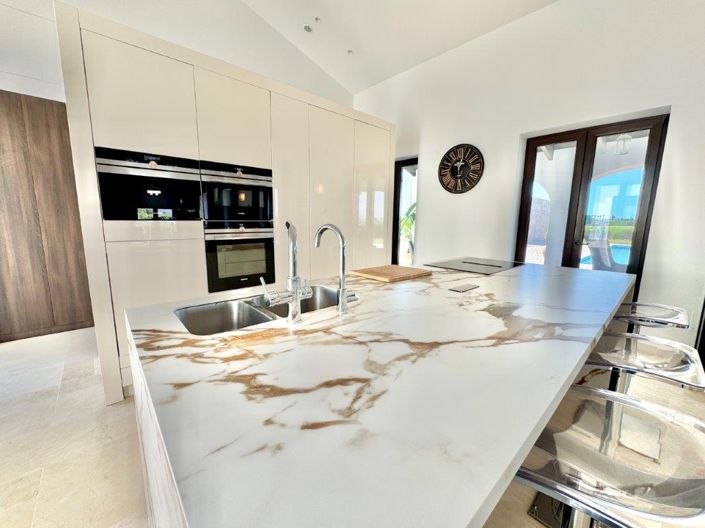 Image No.17-4 Bed Villa for sale