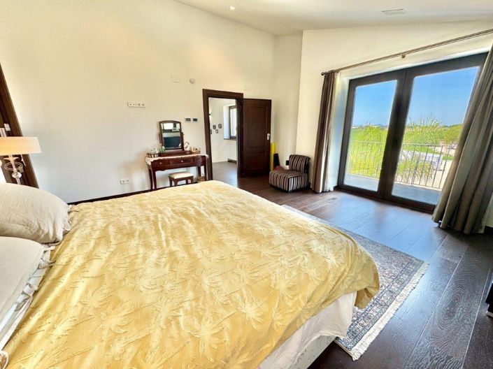 Image No.25-4 Bed Villa for sale