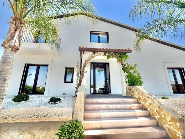 Image No.41-4 Bed Villa for sale