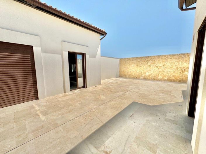 Image No.52-4 Bed Villa for sale