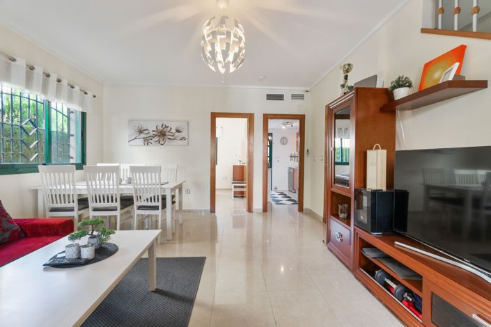 Image No.11-3 Bed Property for sale