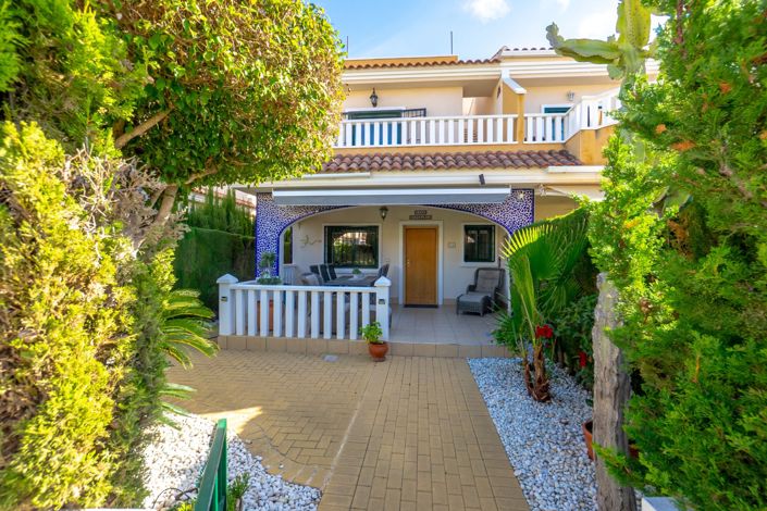 Image No.4-3 Bed Property for sale