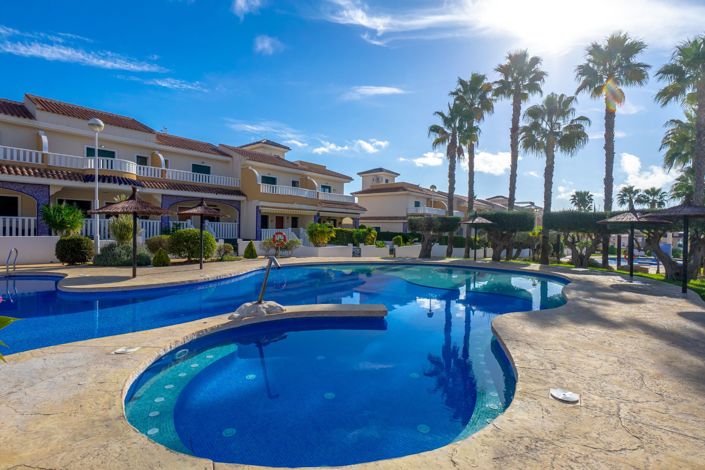 Image No.43-3 Bed Property for sale