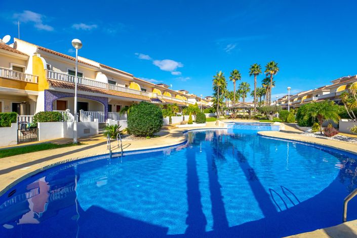 Image No.47-3 Bed Property for sale