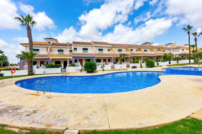 Image No.48-3 Bed Property for sale