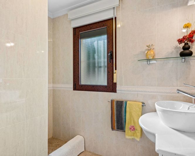 Image No.13-5 Bed Villa for sale