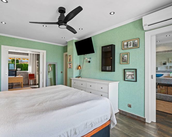 Image No.21-5 Bed Villa for sale