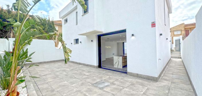 Image No.19-4 Bed Villa for sale