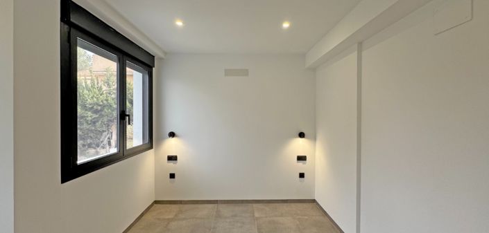 Image No.49-4 Bed Villa for sale