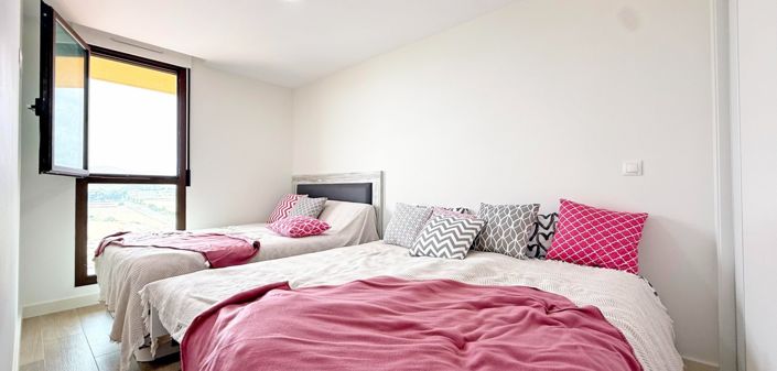 Image No.17-3 Bed Apartment for sale