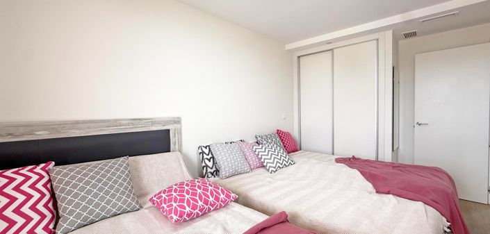 Image No.18-3 Bed Apartment for sale