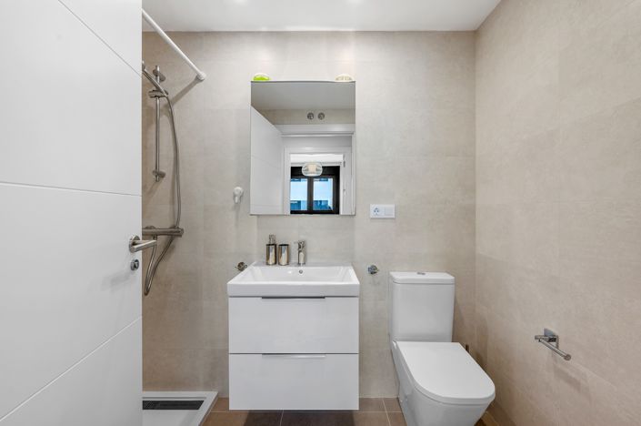 Image No.19-3 Bed Apartment for sale