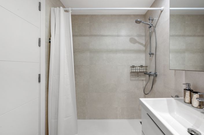 Image No.21-3 Bed Apartment for sale